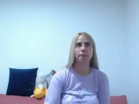 Lunazina's cam snapshot