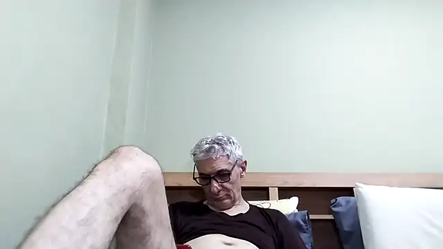 BIGUNCUTHARDCOCK live sex cam