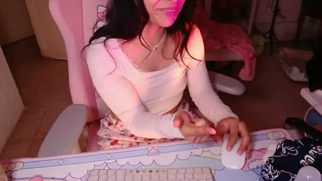 kaithra live sex cam