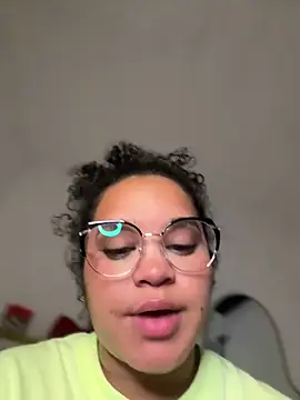 Lucy_wilson5 live sex cam