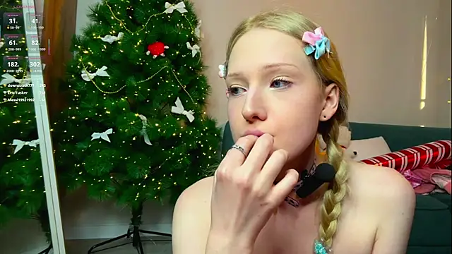 LollyCute's cam snapshot