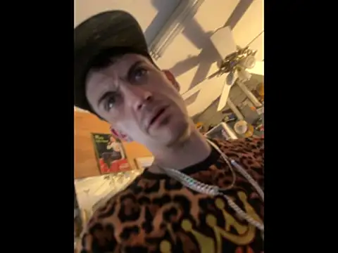 Polaroid_White live sex cam