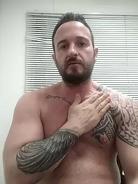 Tonybp84 live sex cam