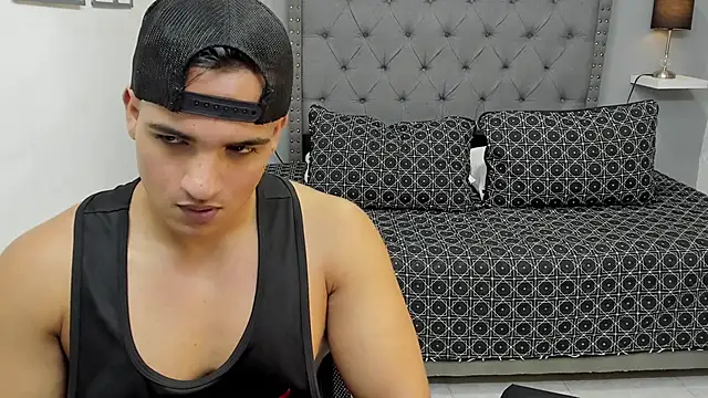 maxximo_strong_ live sex cam