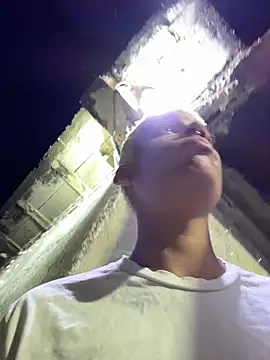 MrLeoLatino live sex cam