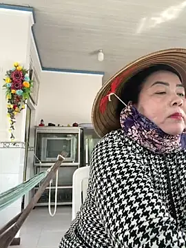 Alinat_'s cam snapshot