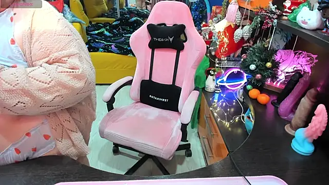 Softie_Sofy's cam snapshot