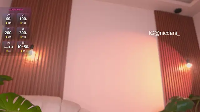 nicdani_1 live sex cam