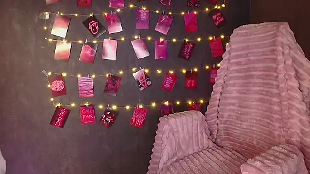 Aurora_Loveu's cam snapshot