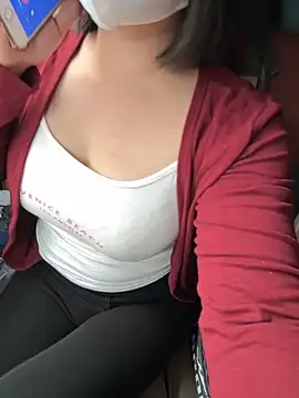 May-Squirt live sex cam