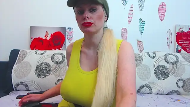 GORGEOUS_GIRL_WOW_'s cam snapshot