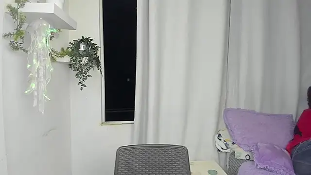 santy-kitty live sex cam
