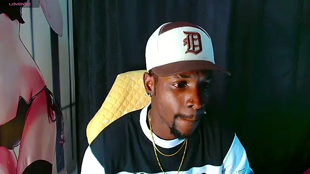 Aroonsexyboy live sex cam