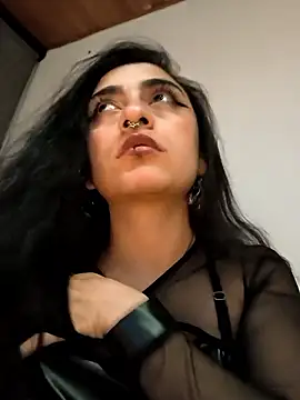 Lila_Desiree live sex cam