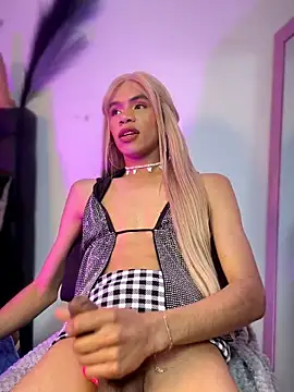 Katy_bratz_ live sex cam