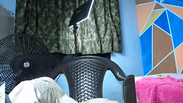 maggi_hotsson live sex cam