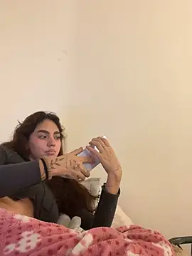 QUEENMANGO's cam snapshot