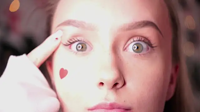 HollisBeckett live sex cam