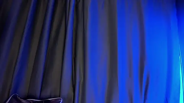 EviePhoenix's cam snapshot