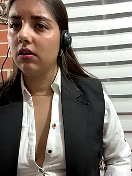 Au-rora live sex cam