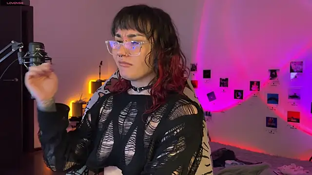 deadlysweet's cam snapshot