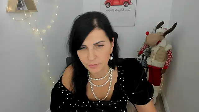 Moon_Veloure1's cam snapshot