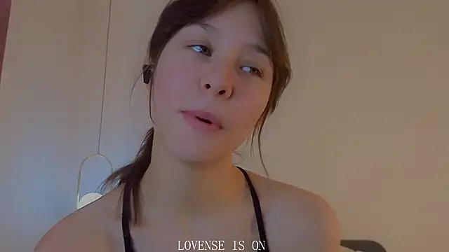 BritniBers live sex cam