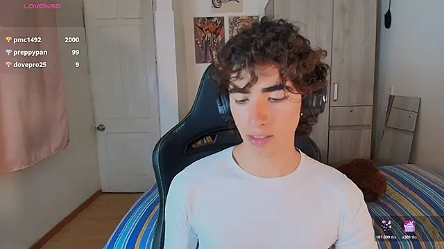 Nude_Boy18 live sex cam