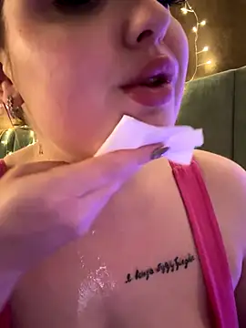 KellyMoors live sex cam