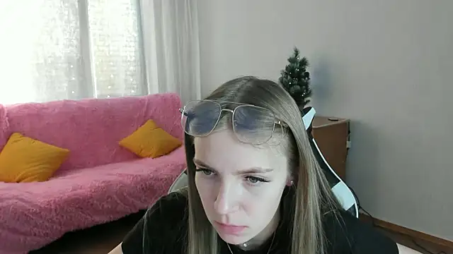 HitGyrl live sex cam