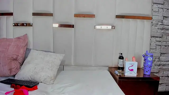 CandyandSteven live sex cam