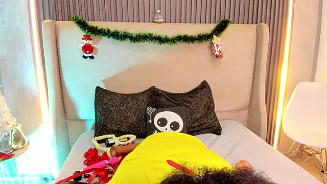 NalaRoux's cam snapshot