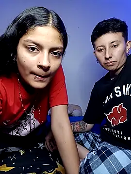 Mei_and_Gaby's cam snapshot