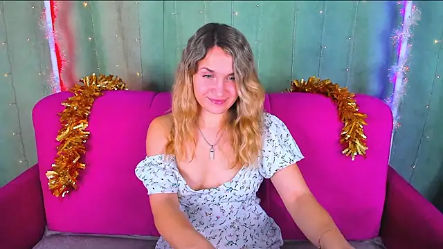 Milka_Blond live sex cam