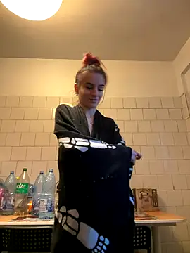 CassieFox_'s cam snapshot