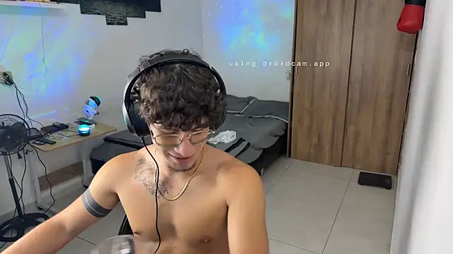 Kisan_Smith live sex cam