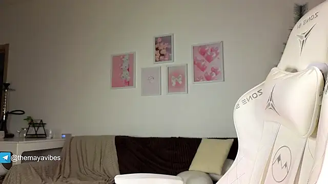 Maya_Rave live sex cam