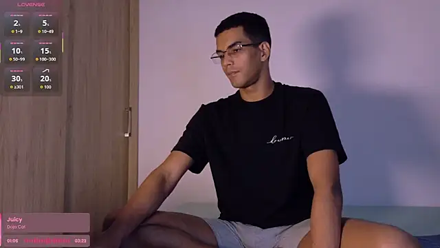 Pikashu7u7's cam snapshot