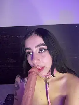 sharlot24's cam snapshot