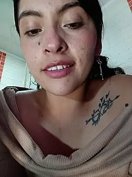 Fox_Roxxan live sex cam