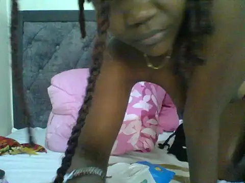 girltotok's cam snapshot