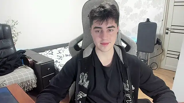 Knuckles17 live sex cam