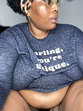 MsWhiteChocolatte live sex cam