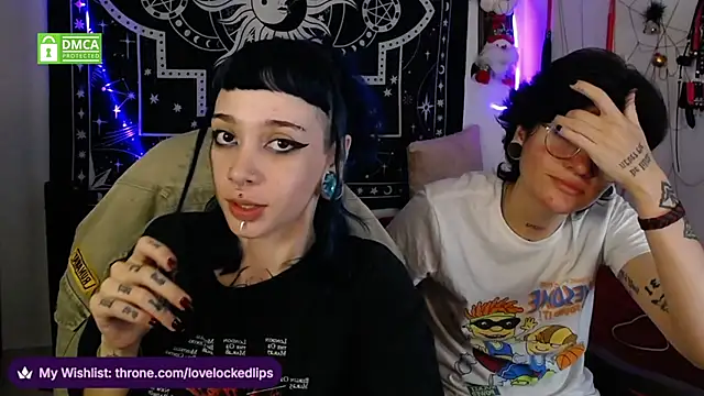 lovelockedlips live sex cam