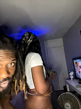 IntrovertedUnicorn's cam snapshot