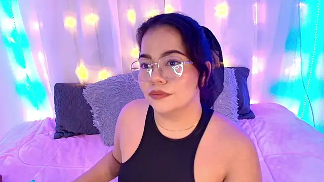 LilyRousee's cam snapshot