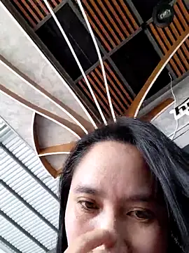 Lucky-2x's cam snapshot