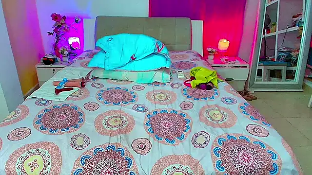 Kendralove31xxx's cam snapshot