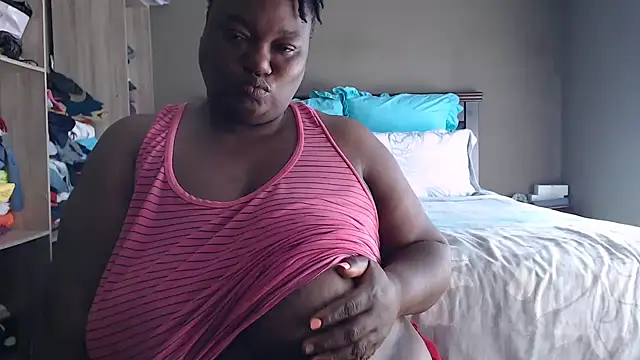 MATUREBUSSTY's cam snapshot