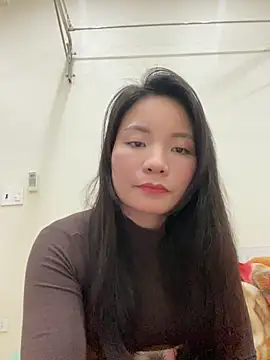 Bee_Yellow00's cam snapshot